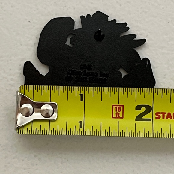 Alice In Wonderland Loves Her Pot Pin Brooch Disney Fan Art - Picture 7 of 8